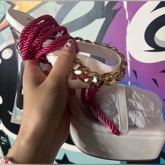 Lemon Drop by Privileged Lady Platform Heels - Picture 4 of 12